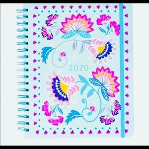 ☘️New Vera Bradley Jumbo 17 Month Planner☘️